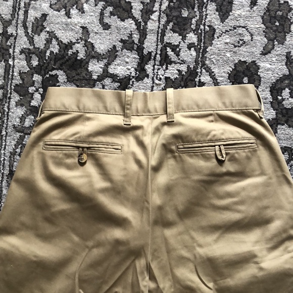 Gap classic fit khakis - Picture 4 of 5